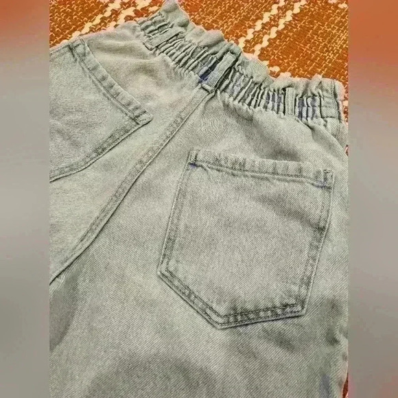 Zara High Waisted Denim Shorts Size 0 - Picture 8 of 9